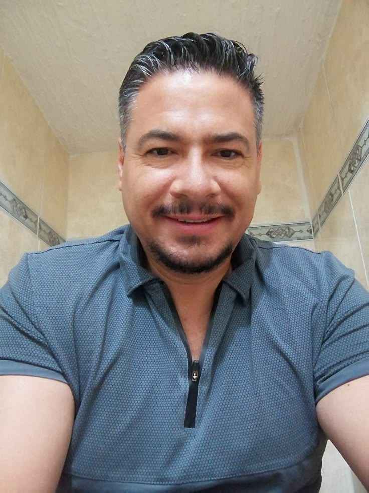 <em>Alvaro</em>